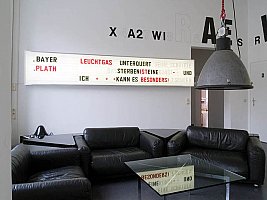 eingangsgestaltung des unabhängigen literaturhauses niederösterreich (ULNÖ) in Krems